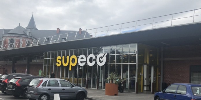 Carrefour inaugure sa nouvelle enseigne discount 'Supeco' en France