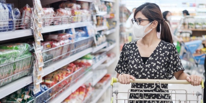 Les Français se rendent moins souvent en magasin
