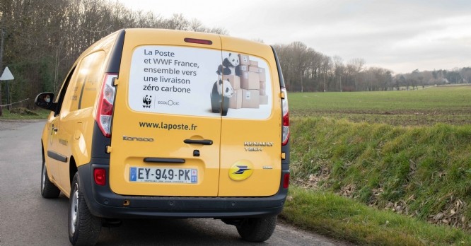 La Poste va investir 800 millions d'euros dont 300 millions dans le digital